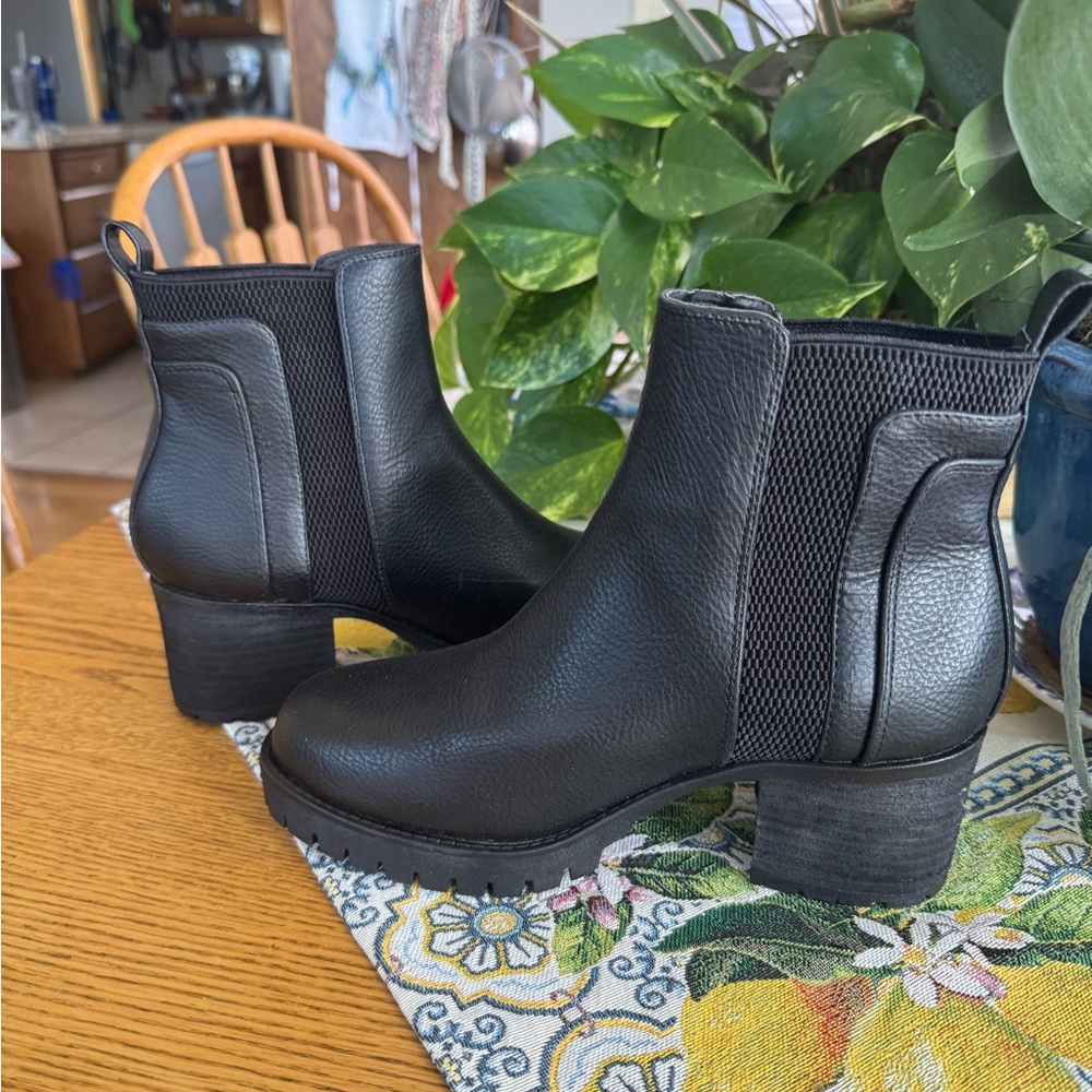MIA Black Ankle Booties
